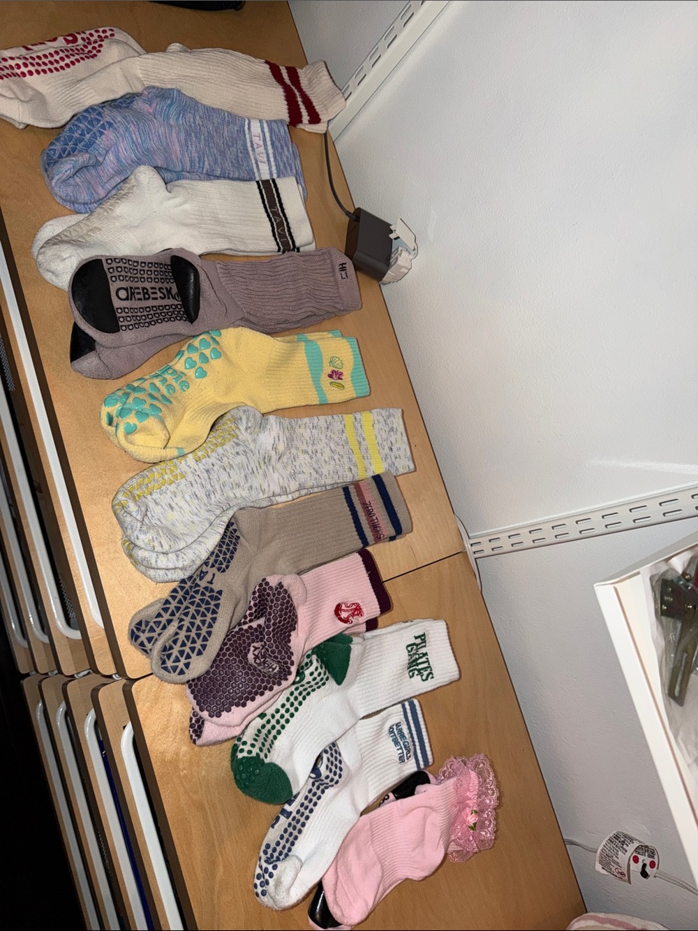 11 pairs of Pilates grip socks by souls arebesk Tavi lucky honey size 8-10